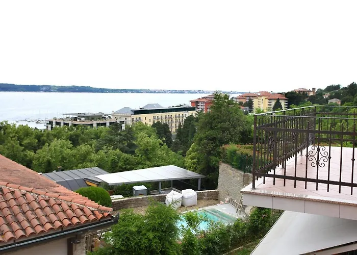 Vintage With Amazing Sea View Mo *